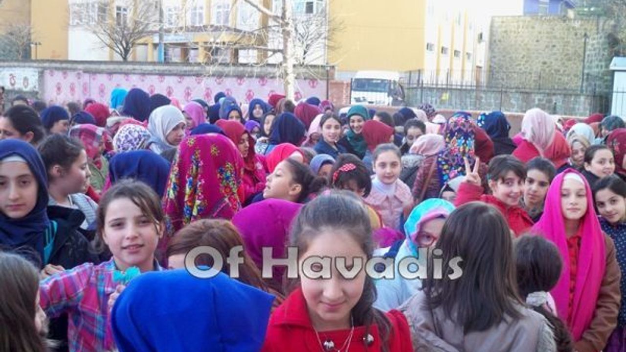 İmam Hatip Ortaokulu’nda karne ve ödül heyecanı