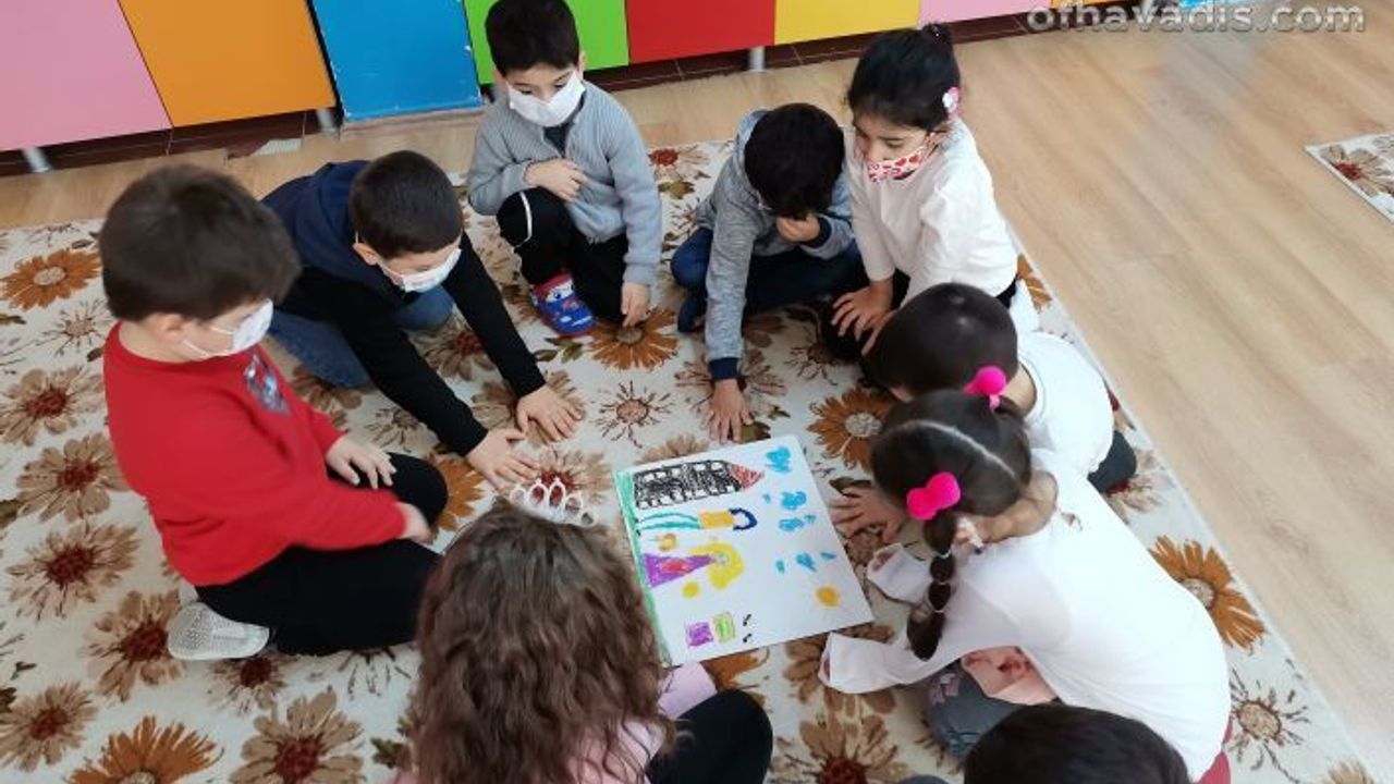 Özge öğretmen eTwinning projeleriyle fark oluşturuyor