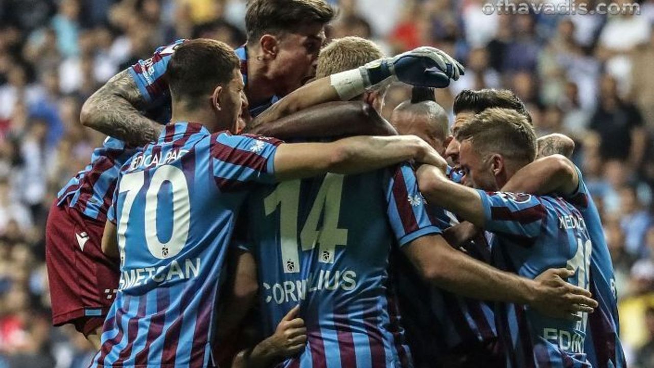 Şampiyon Trabzonspor Adana Demirspor'u 3-1’le geçti