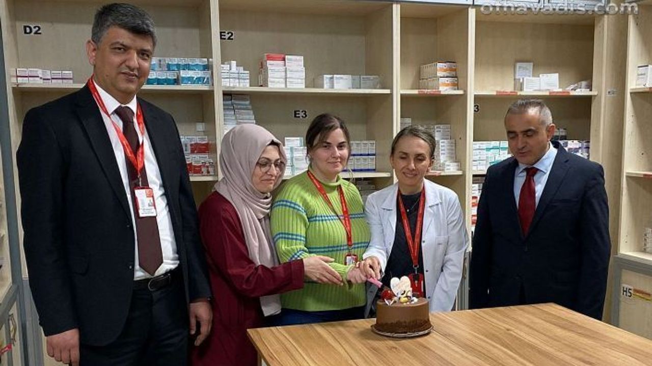 Of Devlet Hastanesi'nde Eczacılık Günü