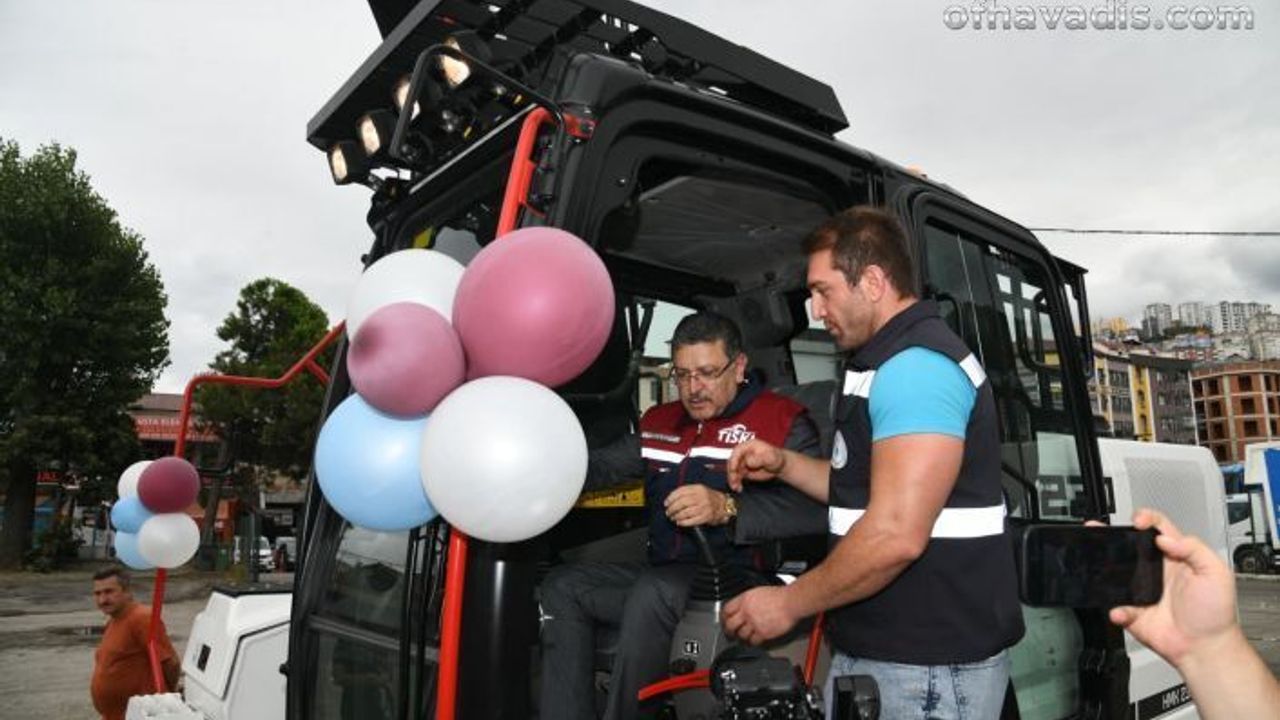 TİSKİ 19 iş makinesini araç filosuna kattı
