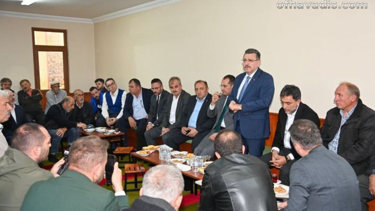 Başkan Genç’ten Benlitaş’a yol, su ve otobüs sözü