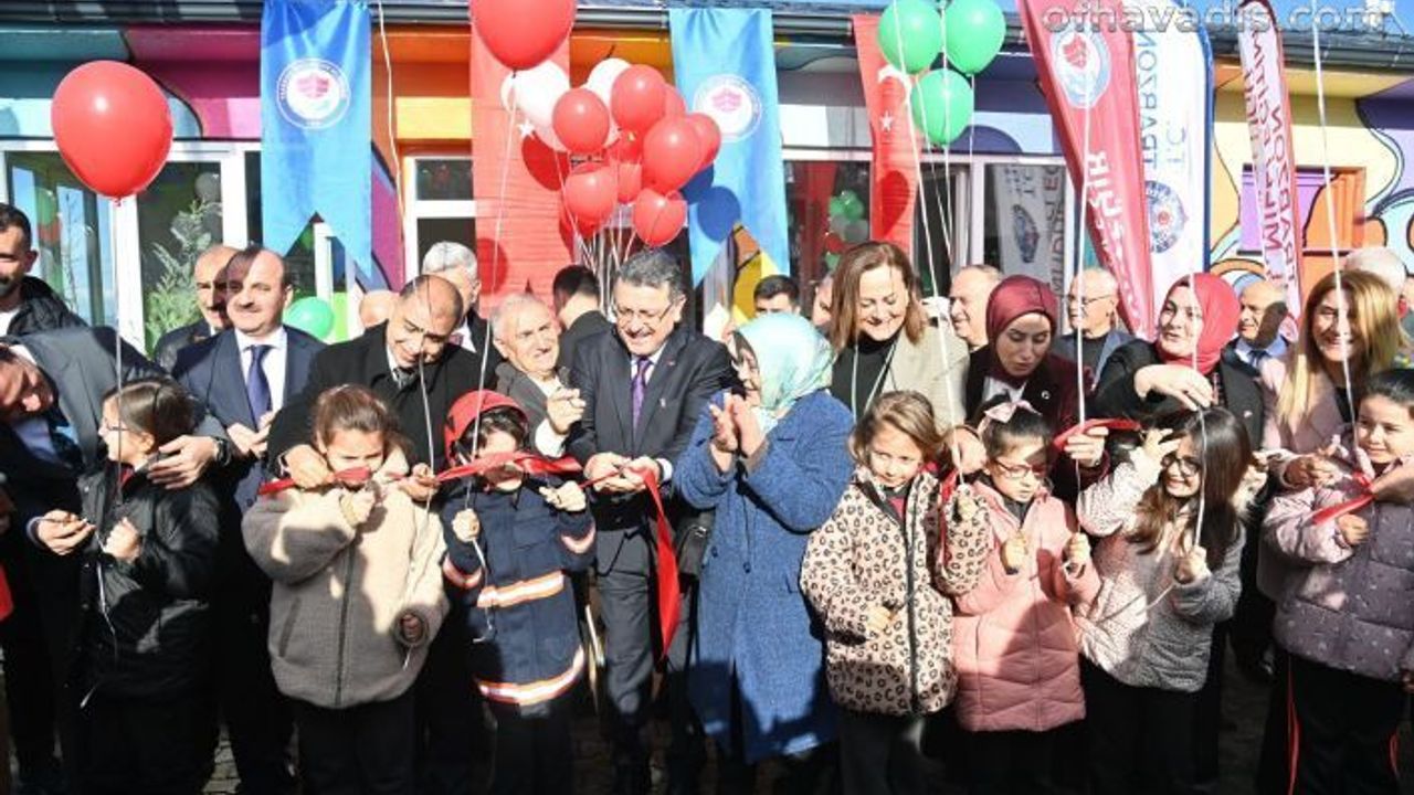 Çilekli düşler köyü yaşam merkezi açıldı