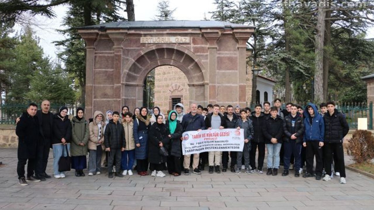 Of İmam Hatipli öğrencilerden tarih ve kültür gezisi