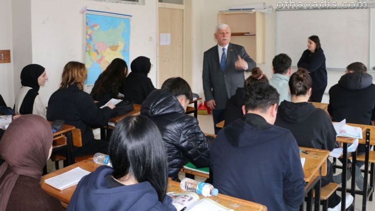 Müdür Kabahasanoğlu’ndan Şehit Necmi Çakır Anadolu Lisesi öğrencilerine ziyaret