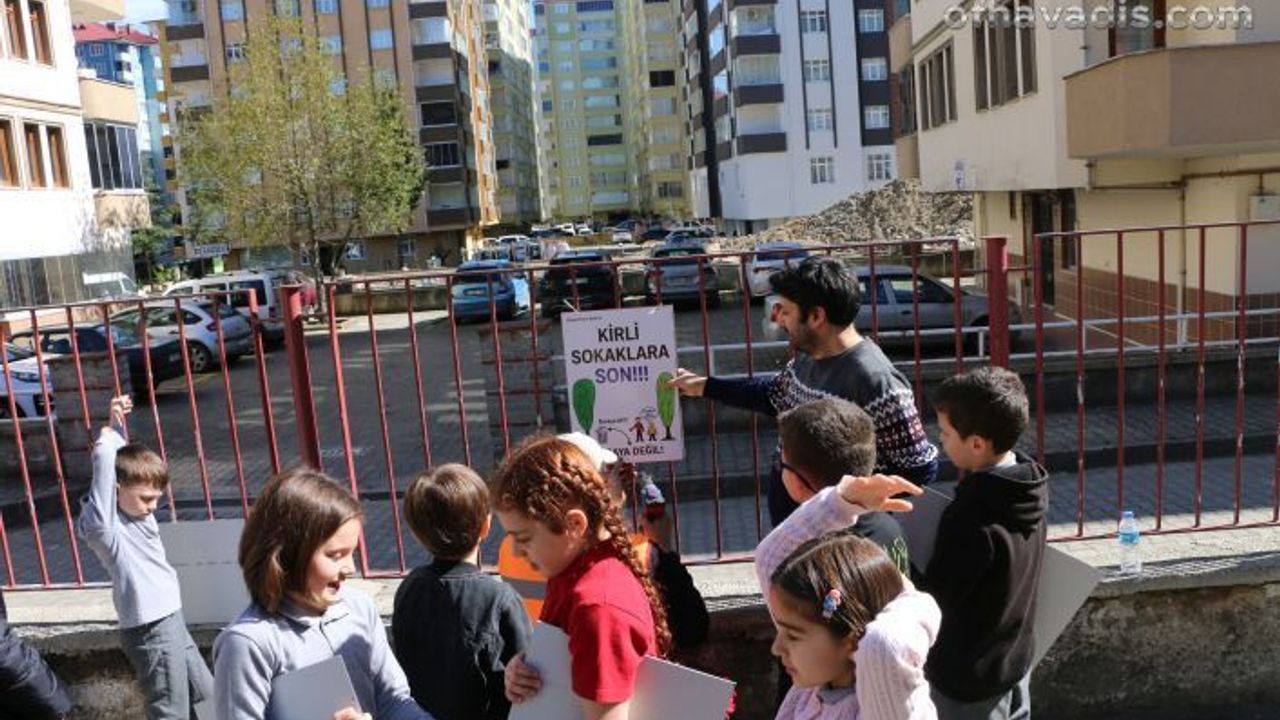 Of’un çevreci öğrencilerinden çevre için uyarıcı mesajlar