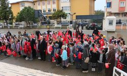Kahramanmaraş’ta vefat eden öğretmen ve öğrenciler Of’ta anıldı