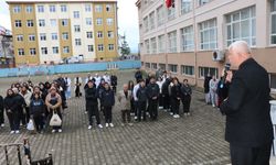 Gazi Mustafa Kemal gibi, Fatih Sultan Mehmet gibi, Kanuni gibi gençler istiyoruz