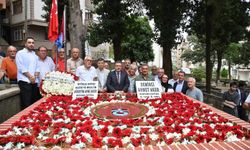 Hüseyin Avni Aker, vefatının 82. yılında kabri başında anıldı