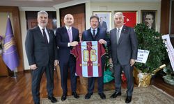 TESK Başkanı Yiğiner’e Trabzonspor formasıyla hayırlı olsun ziyareti