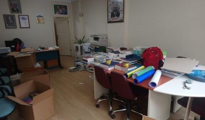 Dernekpazarı’ndan Van Özalp’e kırtasiye yardımı