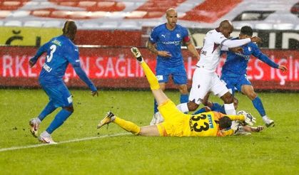 Trabzonspor Erzurumspor’u yendi nefes aldı