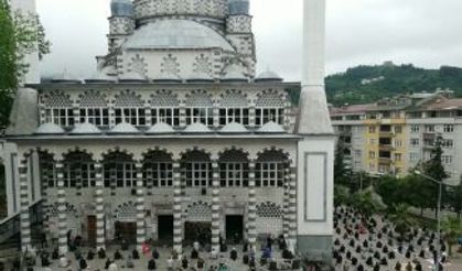 10 hafta sonra camiler cemaatle buluştu