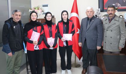 Cumapazarı Ortaokulu Yıldız Kızlar Dart Şampiyonu