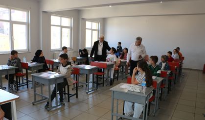 Ali Yeşilyurt İmam Hatip Ortaokulu’nda proje sınıfları için sınav