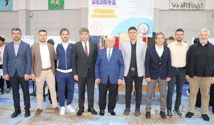 Of Fen Lisesi’nin üniversitelileri okulda öğrencilerle buluştu