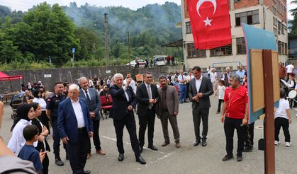 Cumapazarı İlk/Ortaokulunda yılsonu şenliği