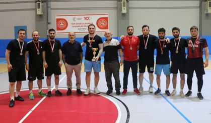 Futsal Turnuvasında Şampiyon İksenitspor