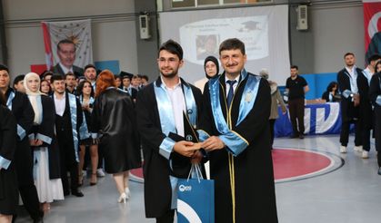 Of Teknoloji Fakültesi’nde 12.dönem mezuniyet coşkusu