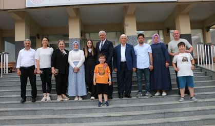 Öğretmenlerden tiyatro gösterisi