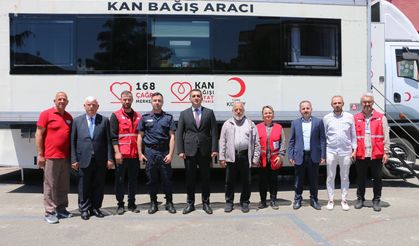 Şehit Öğretmen Ali Bulut İlkokulu’nun  öğretmen ve velilerinden Kızılay’a kan bağışı