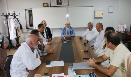 Müdür Kabahasanoğlu’ndan İhsan Karadeniz Ortaokulu 8. sınıf öğrencilerine ziyaret