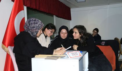 Tabiat ve Yaşanabilir Çevre bilgi yarışmasında Şampiyon Fen Lisesi