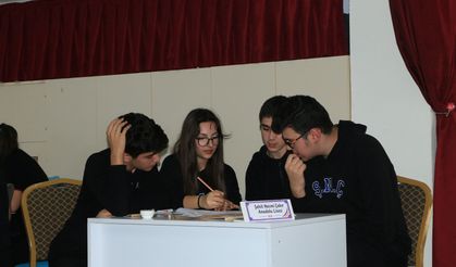Tabiat ve Yaşanabilir Çevre bilgi yarışmasında Şampiyon Fen Lisesi