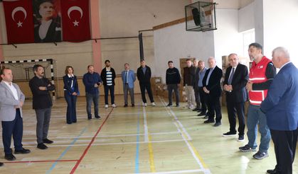 Of'ta Kızılay'dan öğrencilere giysi yardımı