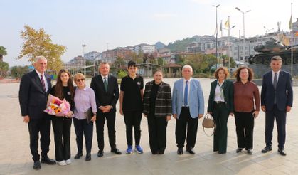 Prof. Dr. Feyiz’den Oflu öğrencilerle tecrübelerini paylaştı