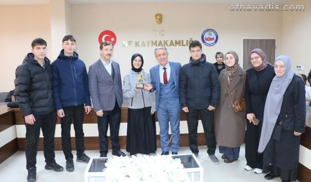 Yeşilay Şampiyonları kupalarını aldı