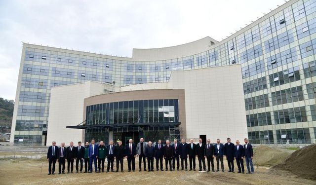 Trabzon Şehir Hastanesi gün sayıyor