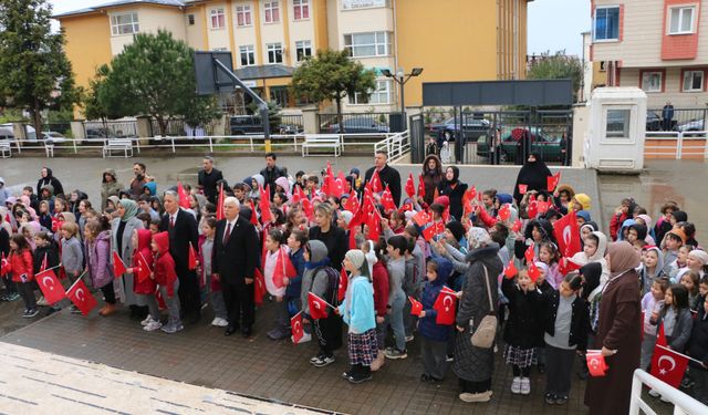 Kahramanmaraş’ta vefat eden öğretmen ve öğrenciler Of’ta anıldı