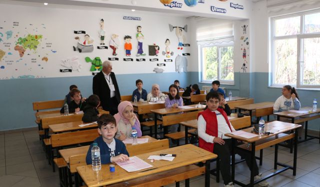 Ali Yeşilyurt İmam Hatip Ortaokulu’nda proje sınıfları için sınav