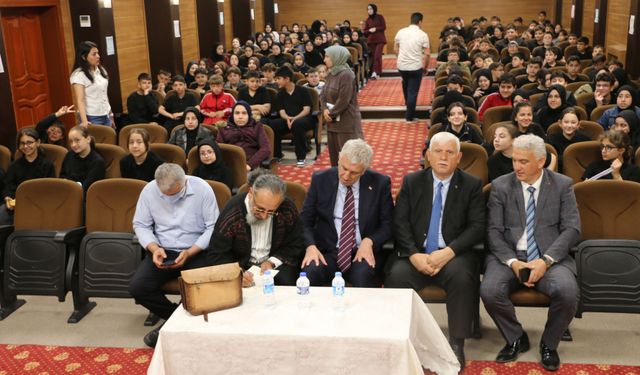 Sinan Yağmur 28 Şubat İlkokulu ve Ali Yeşilyurt İHO öğrencileriyle buluştu