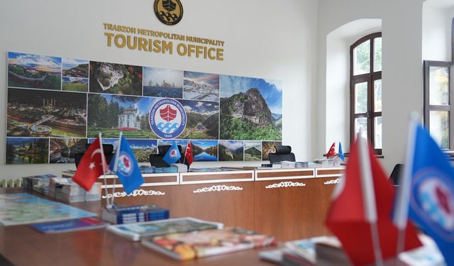 Büyükşehir'den turistlere 7 dilde danışmanlık hizmeti