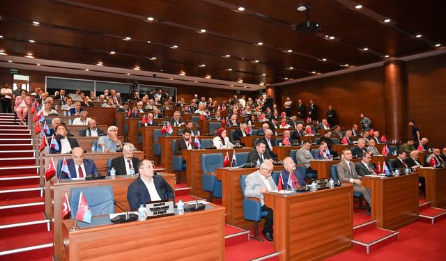 Dini değerlerimizle kimse alay edemez