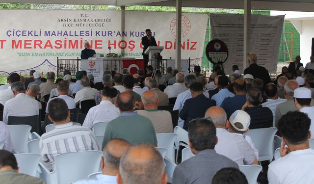 Arsin Çiçekli Kız Kur’an Kursu’nda 112 öğrenci icazet aldı