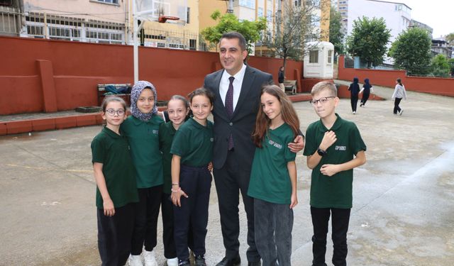 Kaymakam Akça’dan Şehit Necmi Çakır Anadolu Lisesi ve Mikdat Sarıalioğlu Ortaokulu’na ziyaret