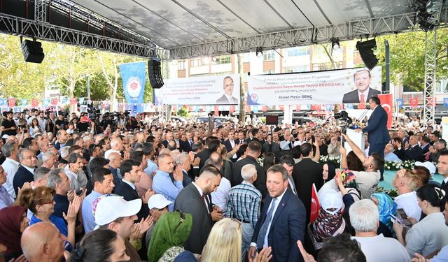 Raylı Sistem Temel atma töreni yoğun katılımla gerçekleştirildi