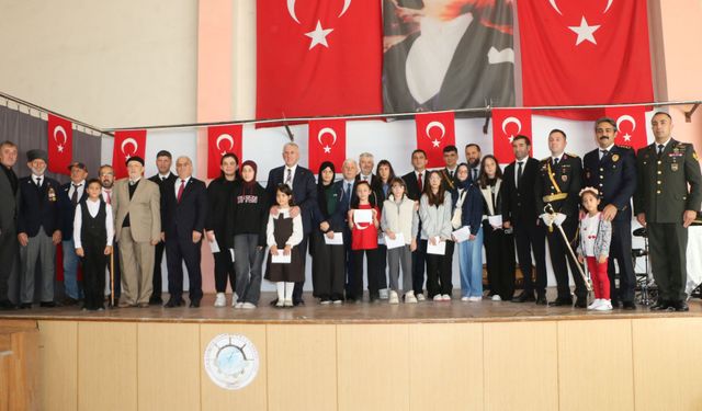 Of’ta Cumhuriyet Bayramı resmi törenle kutlandı