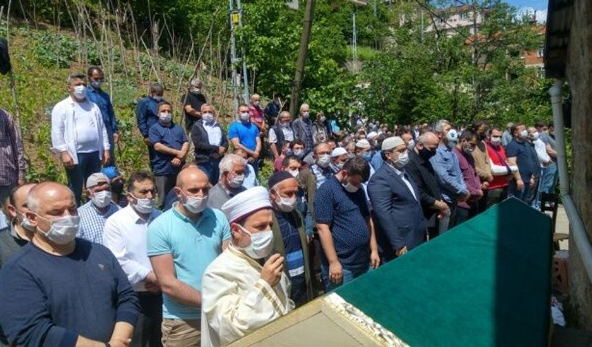 Öğretmen Recep Ali Düzenli son yolculuğuna uğurlandı