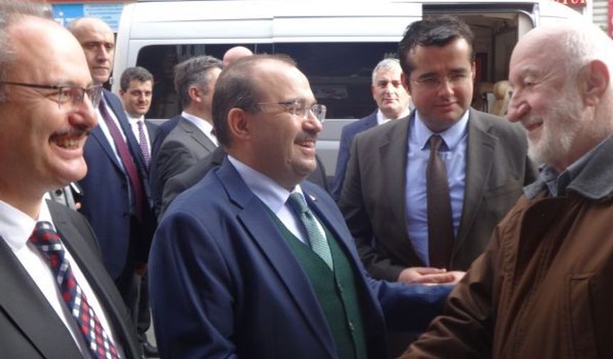 Vali  İsmail Ustaoğlu  Dernekpazarı’nda