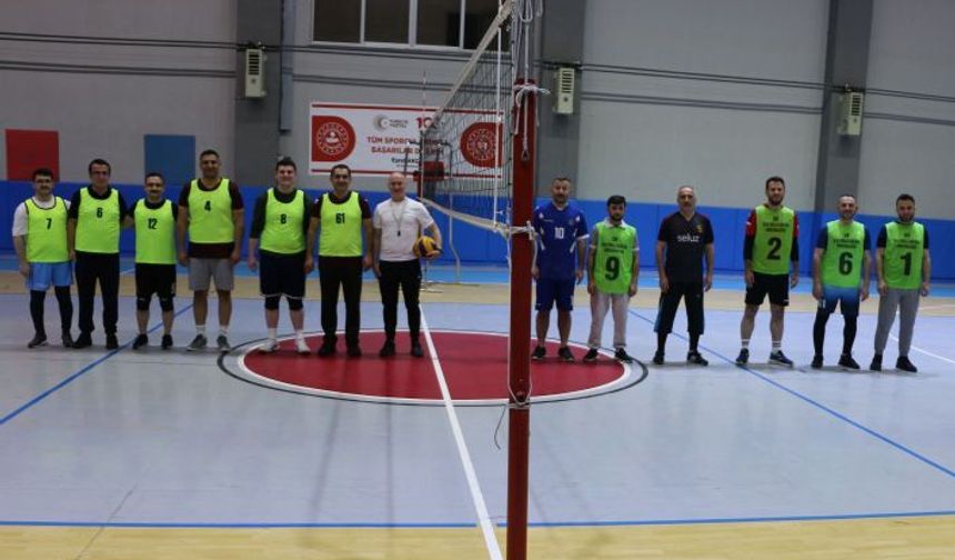 Of’ta Bahar Voleybol Turnuvası başladı