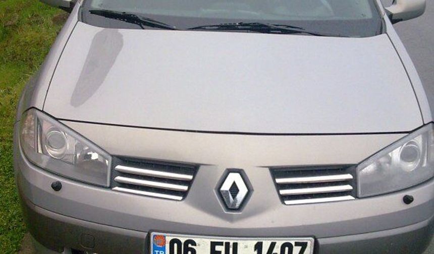 2004 CAM TAVANLI MEGAN 1.5 DCİ