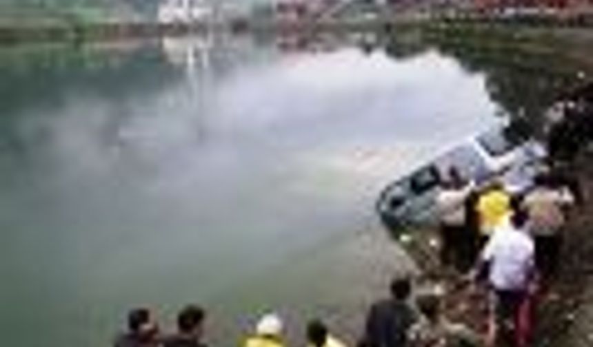 Uzungöl’e düşen aracın sürücüsü boğuldu