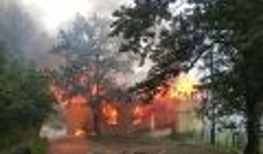 Çaykara Maraşlı’da yangın; 2 ölü