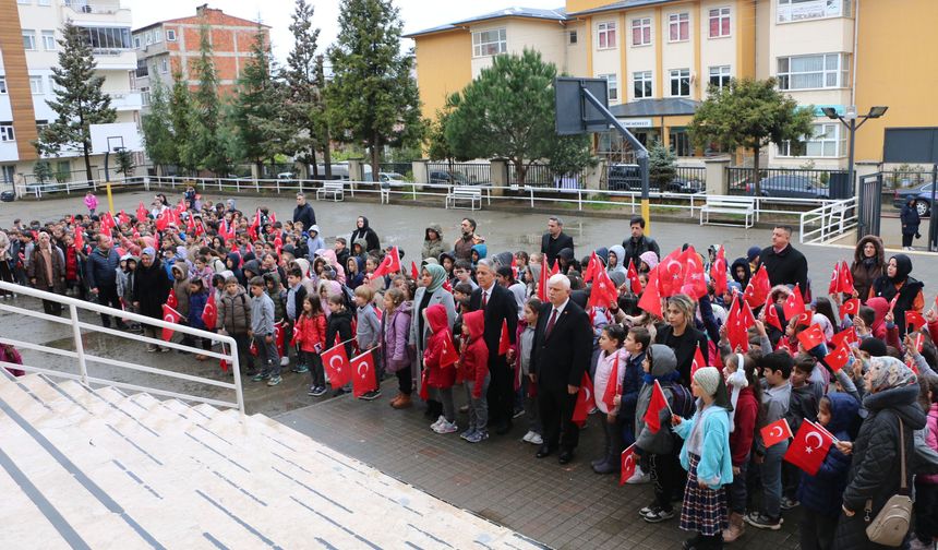 Kahramanmaraş’ta vefat eden öğretmen ve öğrenciler Of’ta anıldı