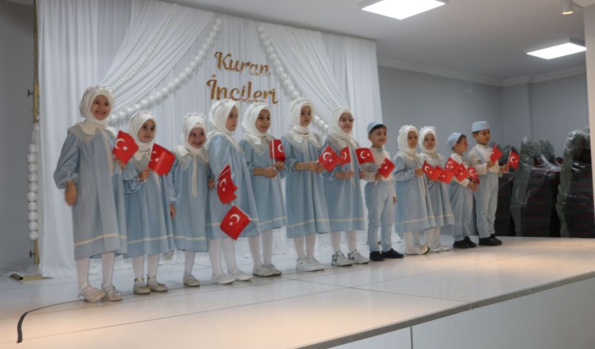 Emine Çakır 4-6 yaş Kuran Kursu öğrencilerinden yılsonu gösterisi