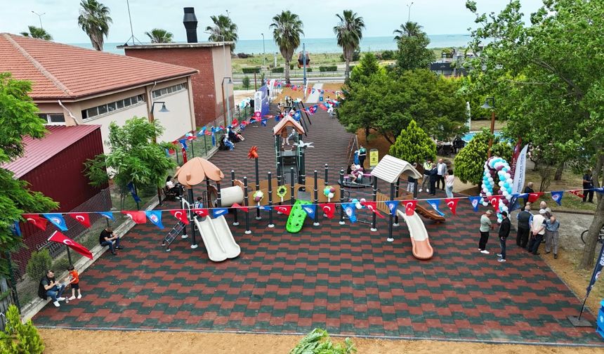 Beşikdüzü’nde 4 yeni çocuk parkı hizmete açıldı